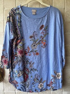 Chico's light blue quarter sleeve top